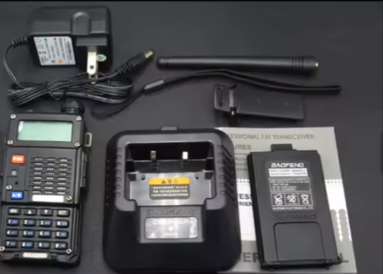 Baofeng VHF UHF Dual Band hai chiều vô tuyến không dây liên lạc với bàn phím BF F8 Long Range