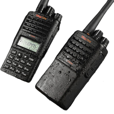 Motorola Vz-18 Two Way Radio Đưa giao tiếp của bạn lên cấp độ tiếp theo với VHF UHF Voice Activated Radio và chức năng VOX